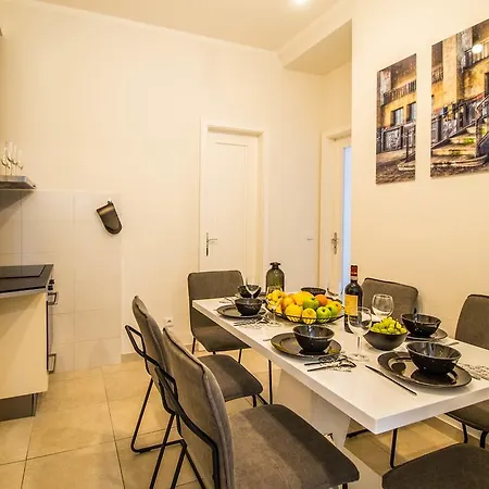 Apartman Reflection 2bdr By Ruterra *